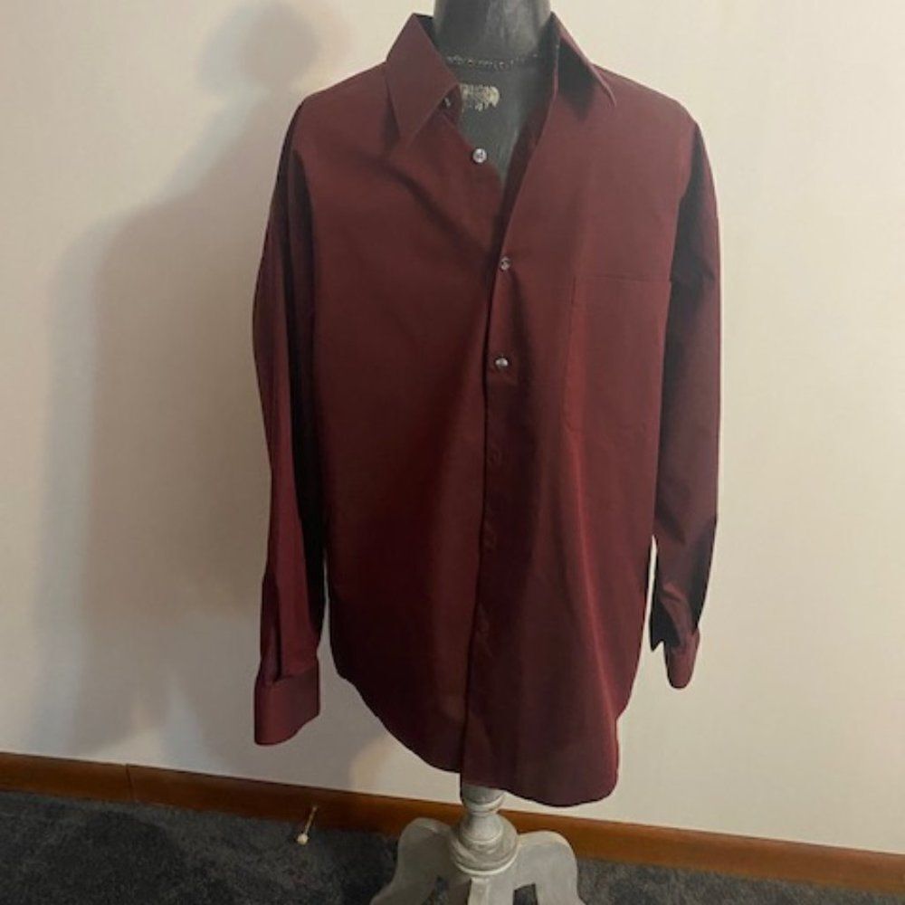 Axcess Burgundy button-down dress shirt, size 16 (32/33)